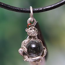 嵌白水晶银挂坠(猴)