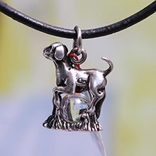 嵌白水晶银挂坠(狗)