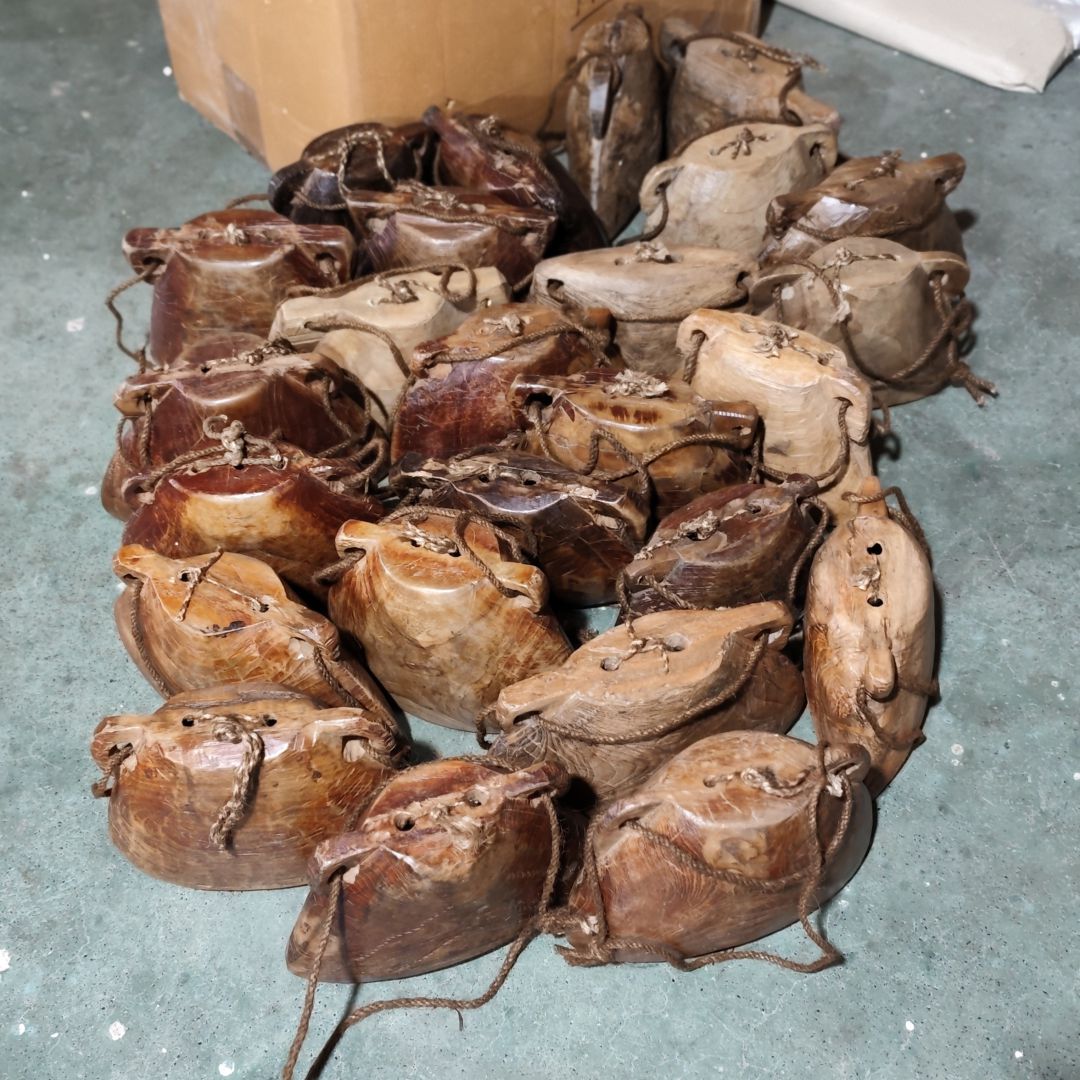 实木牛铃铛挂件25-27*8-10*13-17cm