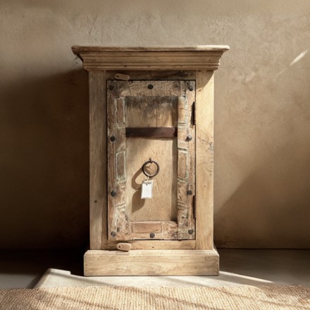 实木雕花床头柜50.5*40.5*78.5cm