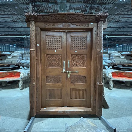 雕花双开门142*16*206cm