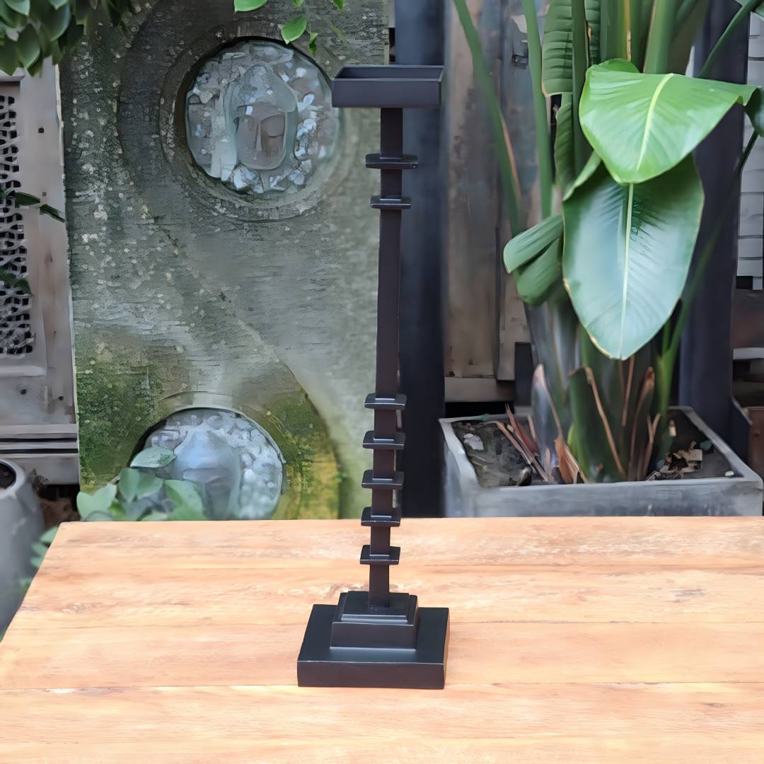 铸铁烛台15*15*61.5cm