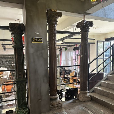 雕花木柱31*30*235cm