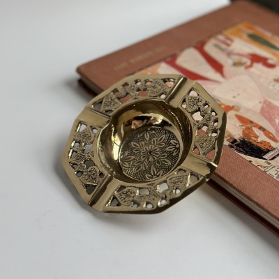 铜制烟灰缸12*12*2.2cm