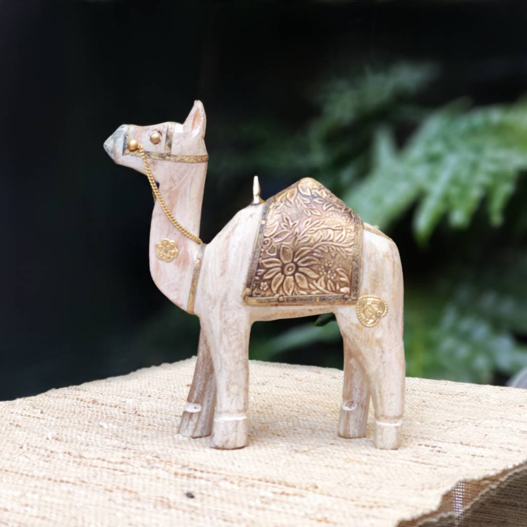 嵌铜片骆驼摆件17.2*5*19.5cm