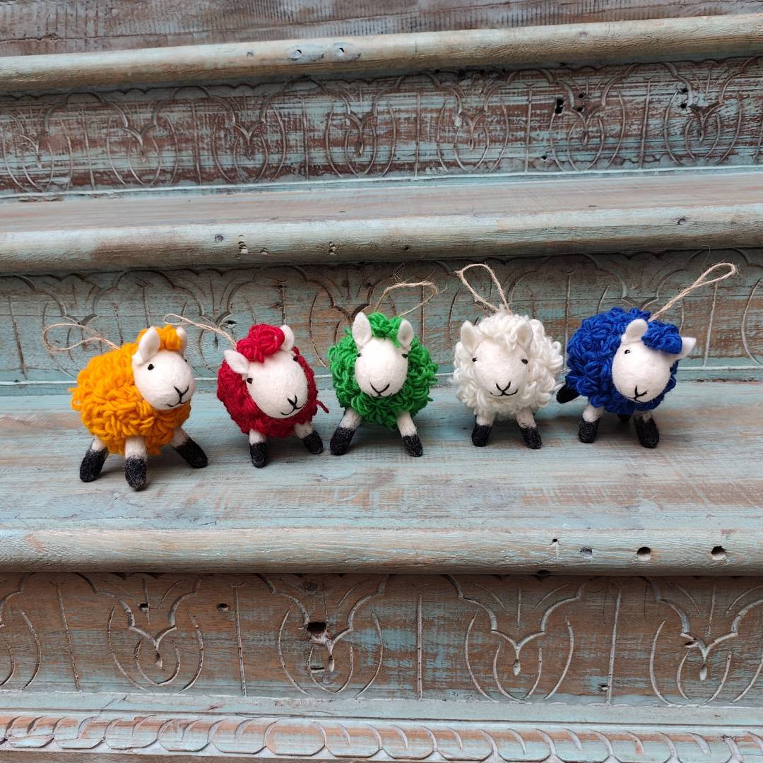 尼泊尔手工羊毛毡挂件9*7.2*10cm