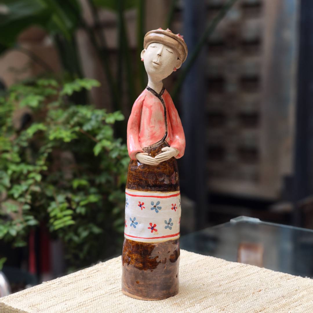 陶瓷娃娃摆件9.4*8.4*37cm